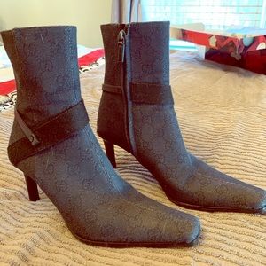 Authentic Gucci ankle boots size 6